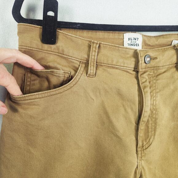 Flint And Tinder 365 Pants Mens 31x30 Khaki Classic Fit Stretch Chinos Huckberry - Picture 6 of 16